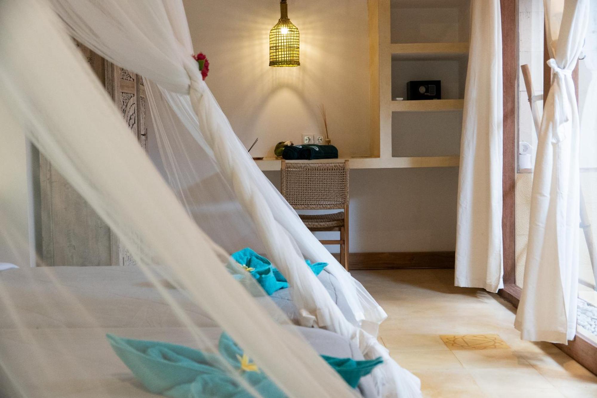 Mandala Beach Healing Rooms Gili Air Exterior photo